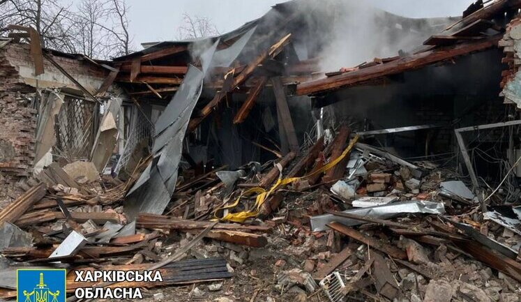 Наслідки ворожих ракетних ударів по Златополю на Харківщині. ФОТОрепортаж