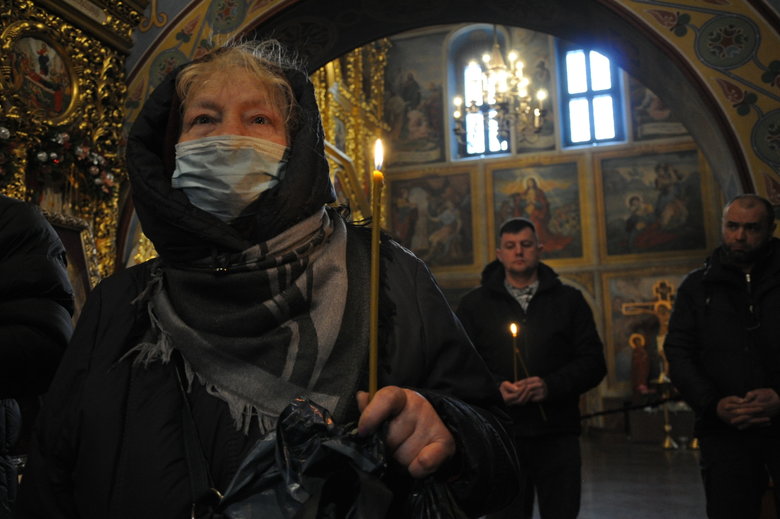 У Києві відбулась панахида за загиблими захисниками Донецького аеропорту 37 У Києві відбулась панахида за загиблими захисниками Донецького аеропорту 37