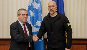 Прем’єр-міністр Денис Шмигаль і голова місії МВФ Гевін Грей