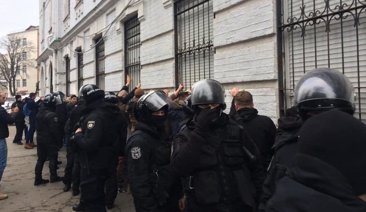 Проти поліцейських, які завдали тілесних ушкоджень учасникам мітингу біля Подільського управління Нацполіції, відкрито кримінальне провадження, - Сарган