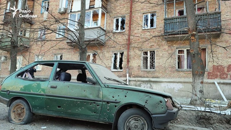 Наслідки обстрілу на Нивках у Києві 02