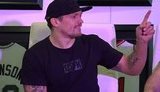 "Я представляю Україну в усьому світі", - Усик відповів на запитання про належність Криму. ВIДЕО
