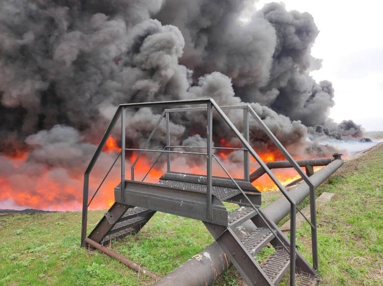 Occupiers hit oil company in Lysychansk, - Haidai 02