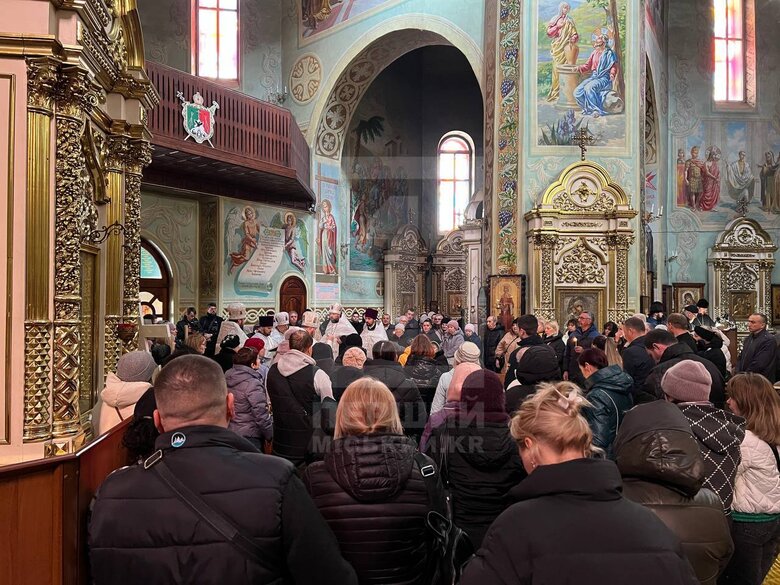 Похорон загиблих дітей у Кривому Розі