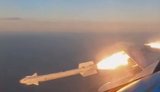 Украинский самолет атаковал вражескую цель на воде: пилот показал запуск ракеты и мощный взрыв