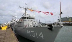 Нідерланди передали Україні протимінний корабель