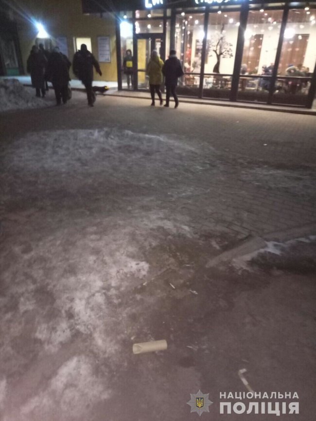 Поліція затримала шістьох осіб, які кинули димові шашки під час виступу Тимошенко в Білій Церкві 01