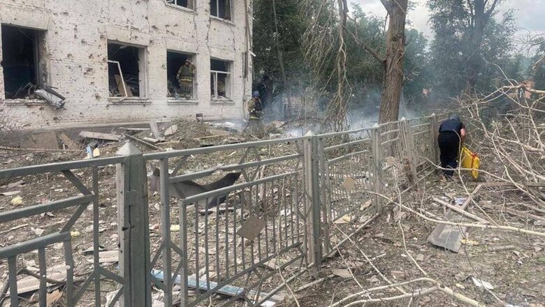 Під завалами пункту видачі гуманітарної допомоги в Оріхові можуть залишатися троє людей, - ДСНС 02 Під завалами пункту видачі гуманітарної допомоги в Оріхові можуть залишатися троє людей, - ДСНС 02