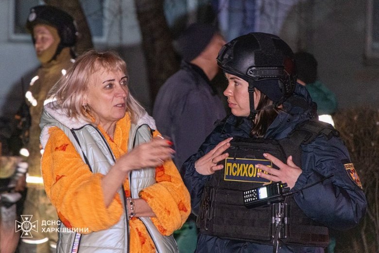 Російський дрон влучив у 9-поверхівку в Харкові: є постраждалі