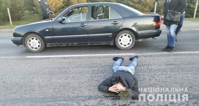 Групу торговців наркотиками затримали на Дніпропетровщині, - Нацполіція 03