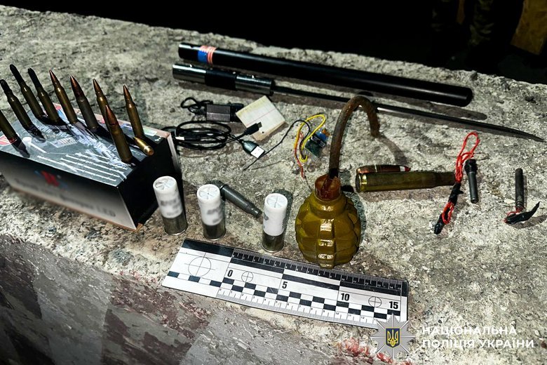 На Рівненщині поліцейські викрили жителя Волині на незаконному перевезенні боєприпасів