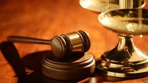 З 950 чиновників, притягнутих до суду за корупційними статтями, за ґрати сіли лише 34, - журналіст