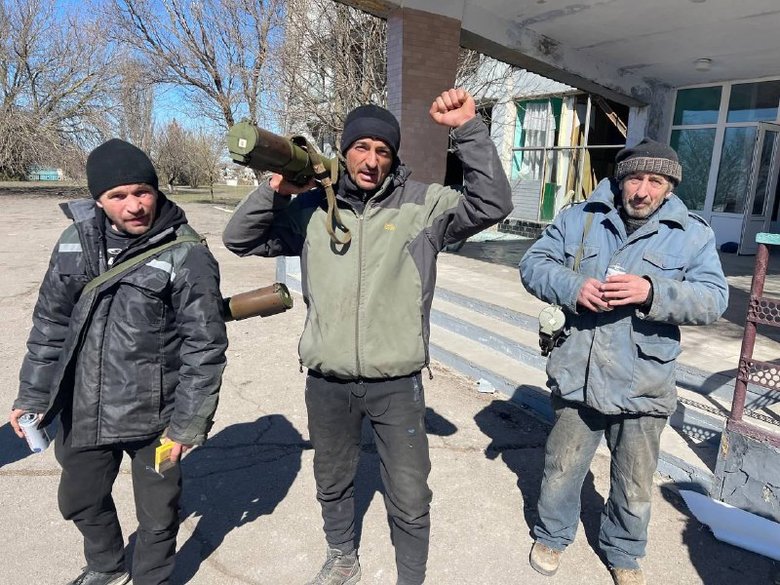 ВСУ освободили село Посад-Покровский в Херсонской области от российских оккупантов 01