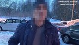 На Львовщине подозреваемый в краже запчастей автомобиля закопался в снег, пытаясь спрятаться от патрульной полиции. ФОТОрепортаж