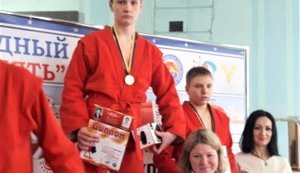 Російська авіабомба вбила всю сім'ю 16-річного чемпіона України із самбо у Сумах. ФОТО