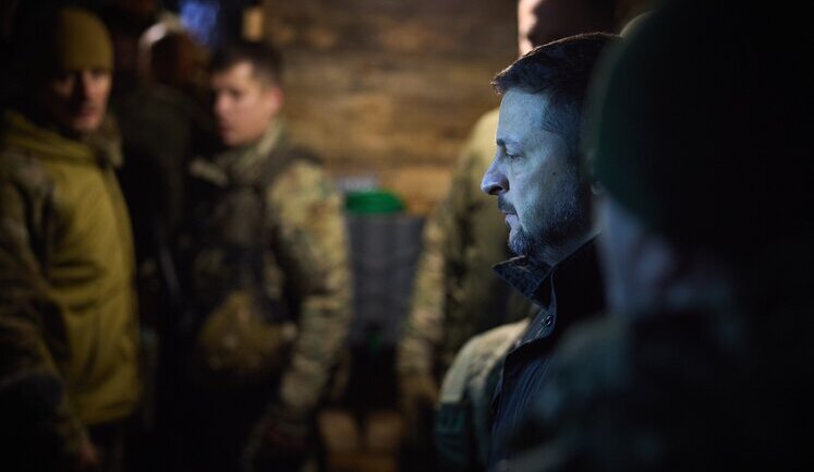 Zelenskyy congratulates soldiers of 65th Separate Mechanised Brigade on Land Forces Day and presents awards for defence of Zaporizhzhia. PHOTOS