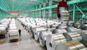 Панічна скупка алюмінію: провідні автовиробники формують резерви через війну на Близькому Сході