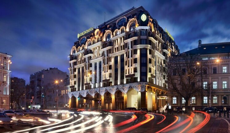 ARMA rents luxury hotel for 5 thousand euros to present its annual report