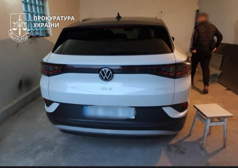 На Прикарпатті митник збив людину і втік з місця ДТП