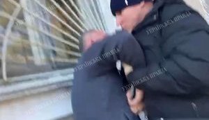 В Днепре напали на съемочную группу журналиста Ткача: "Иди ты нах#й со своей правдой!" ВИДЕО