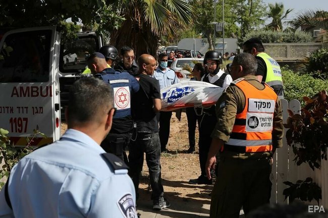 Ракетні обстріли і вуличні заворушення: кадри з Ізраїлю 11