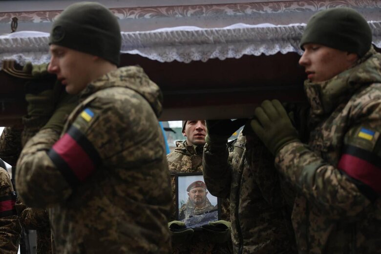 Із загиблими українськими воїнами Вадимом Кофтуновим, Андрієм Кривоносом, Петром Сологубом, Віталієм Полухтовичем та Миколою Шайтаном попрощалися у Львові 03