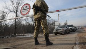 На пунктах пропуску з окупованих територій проводиться постійний температурний скринінг