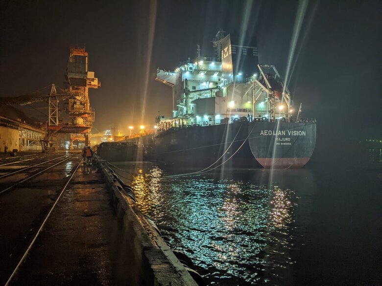 On December 8, 3 ships with 78.6 thousand tons of agricultural products for Africa and Asia left ports of Odesa 01