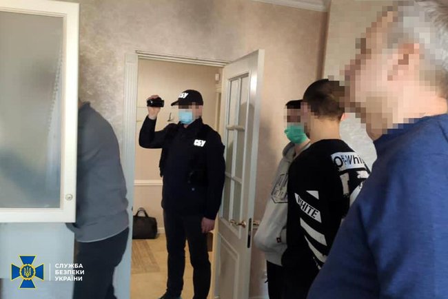 СБУ проводить обшуки в осіб, які мали стосунок до руху Медведчука Український вибір 03