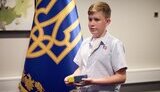 Зеленський відзначив нагородою 11-річного данця Єнса Томсена