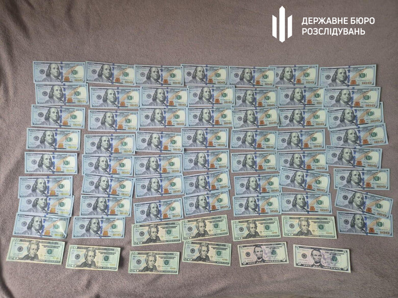 Чиновник ТЦК в Кропивницком за деньги помогал снять с розыска мужчин