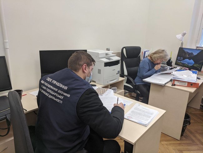 У Музеї Революції Гідності проводять обшуки 01