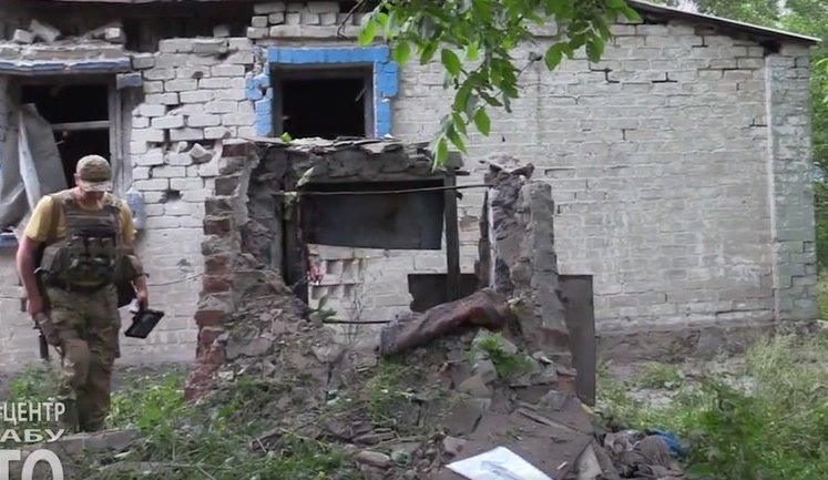 Pro-Russian militants shelled neighborhoods of Olhynka and Avdiivka, damaged several homes. VIDEO