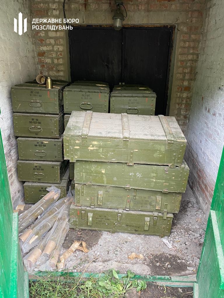 ГБР обнаружило на окраине Балаклеи запасной командный пункт оккупантов с большим арсеналом боеприпасов и техники 09