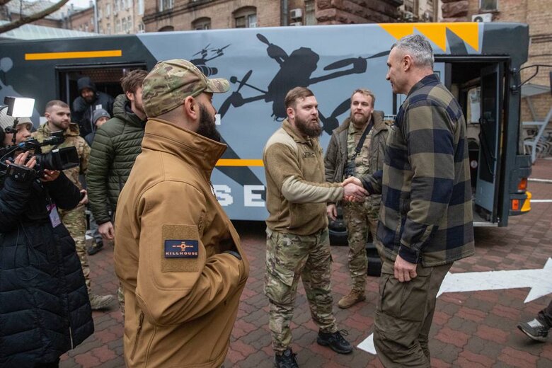 автобус для школи дронів 3 ОШБр