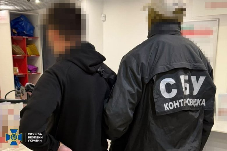 Зареєстрували 14 терміналів Starlink для РФ: СБУ затримала у Львові чоловіків