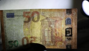 В Польше разоблачили схему изготовления фальшивых евро на €360 млн, часть планировали сбывать в Украине, - ABW