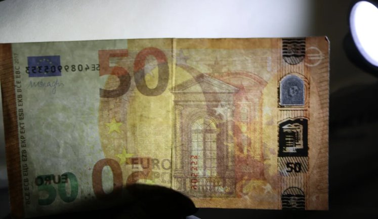 В Польше разоблачили схему изготовления фальшивых евро на €360 млн, часть планировали сбывать в Украине, - ABW