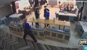 Момент удара по ресторану в Кривом Роге: военных в заведении не было. ВИДЕО