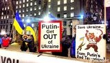 "Putin get out of Ukraine", - украинцы провели акцию против агрессии РФ в центре Лондона. ФОТОрепортаж