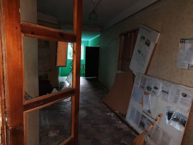 Уночі росіяни завдали авіаудар по Костянтинівці та продовжують обстрілювати прифронтові громади. Є загиблі , - Донецька ОВА 02