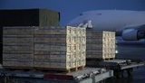 Для иностранцев, которые везут в Украину гуманитарные грузы, вводится безвизовый режим