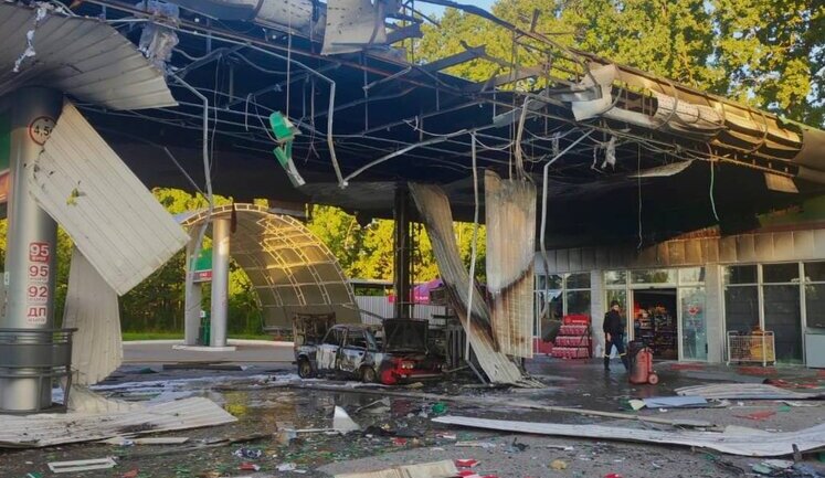 Зранку ворог вдарив по АЗС у Сумській громаді, є постраждалий. ФОТОрепортаж