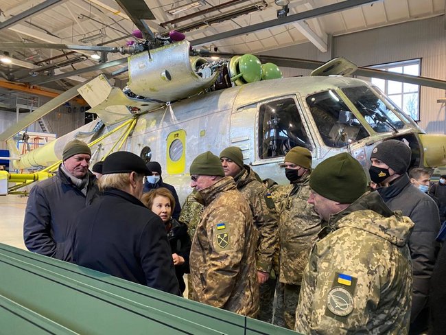 Украинские вертолеты впервые полетели на отечественных лопастях. Сегодня были испытания, - Зеленский 01