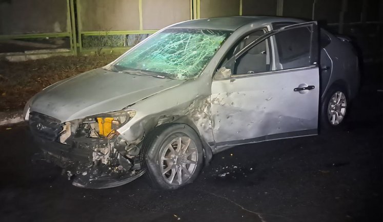 Враг обстрелял Синельниковский и Никопольский районы: пострадал мужчина, повреждена инфраструктура. ФОТОРЕПОРТАЖ