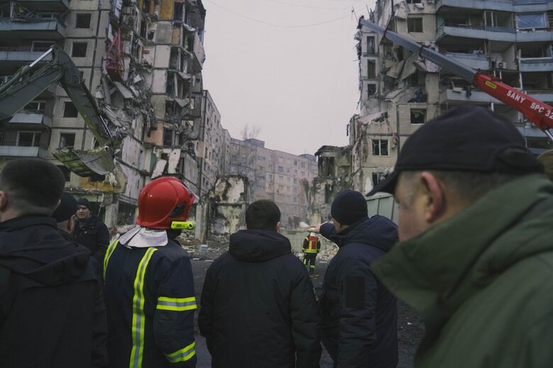 Спасательная операция в Днепре не закончится, пока не найдут тела всех погибших, - ОП 01