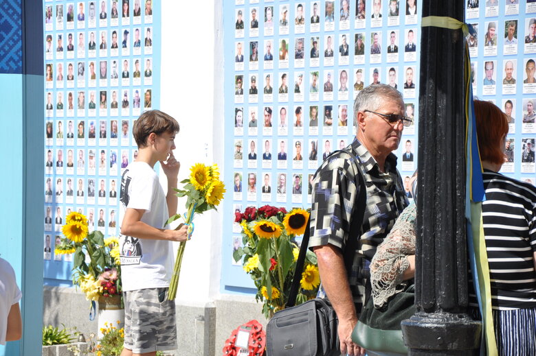 Пам’ять полеглих захисників України вшанували у Києві 39
