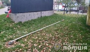 Росіянин зламав флагшток з прапором ОУН на Київщині, - Нацполіція. ФОТО