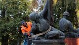 демонтаж,львів,пам&#39;ятник,декомунізація
