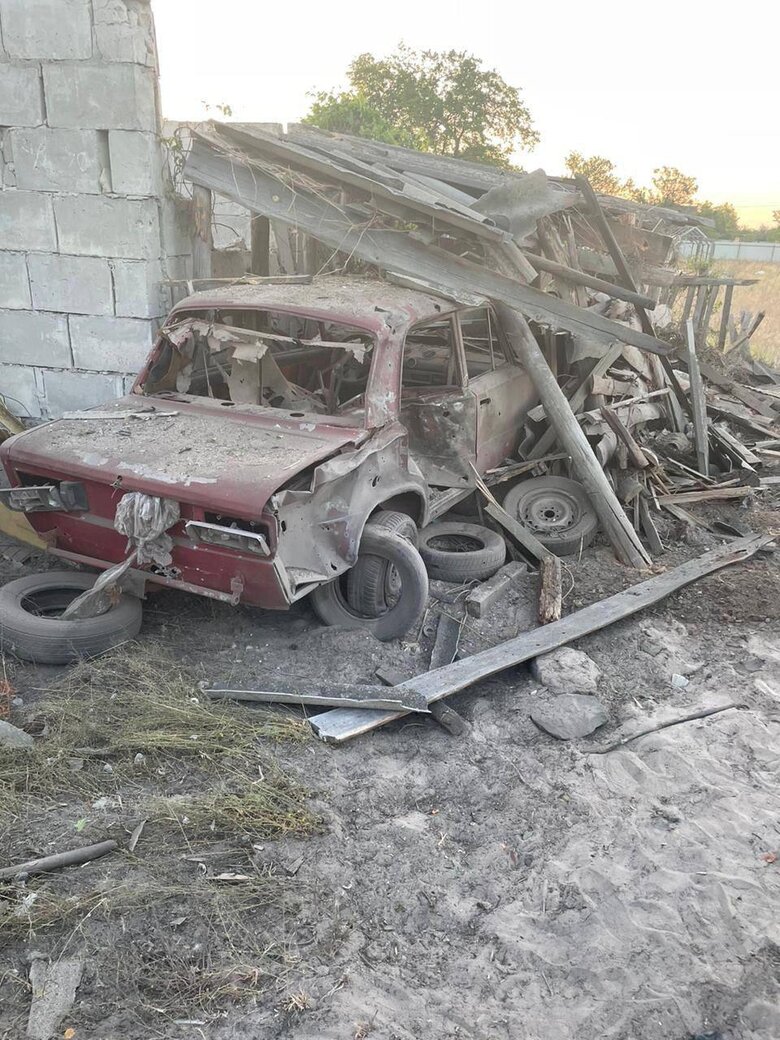 Наслідки ворожої атаки на Київщину: серед постраждалих - 11-річна дитина 03